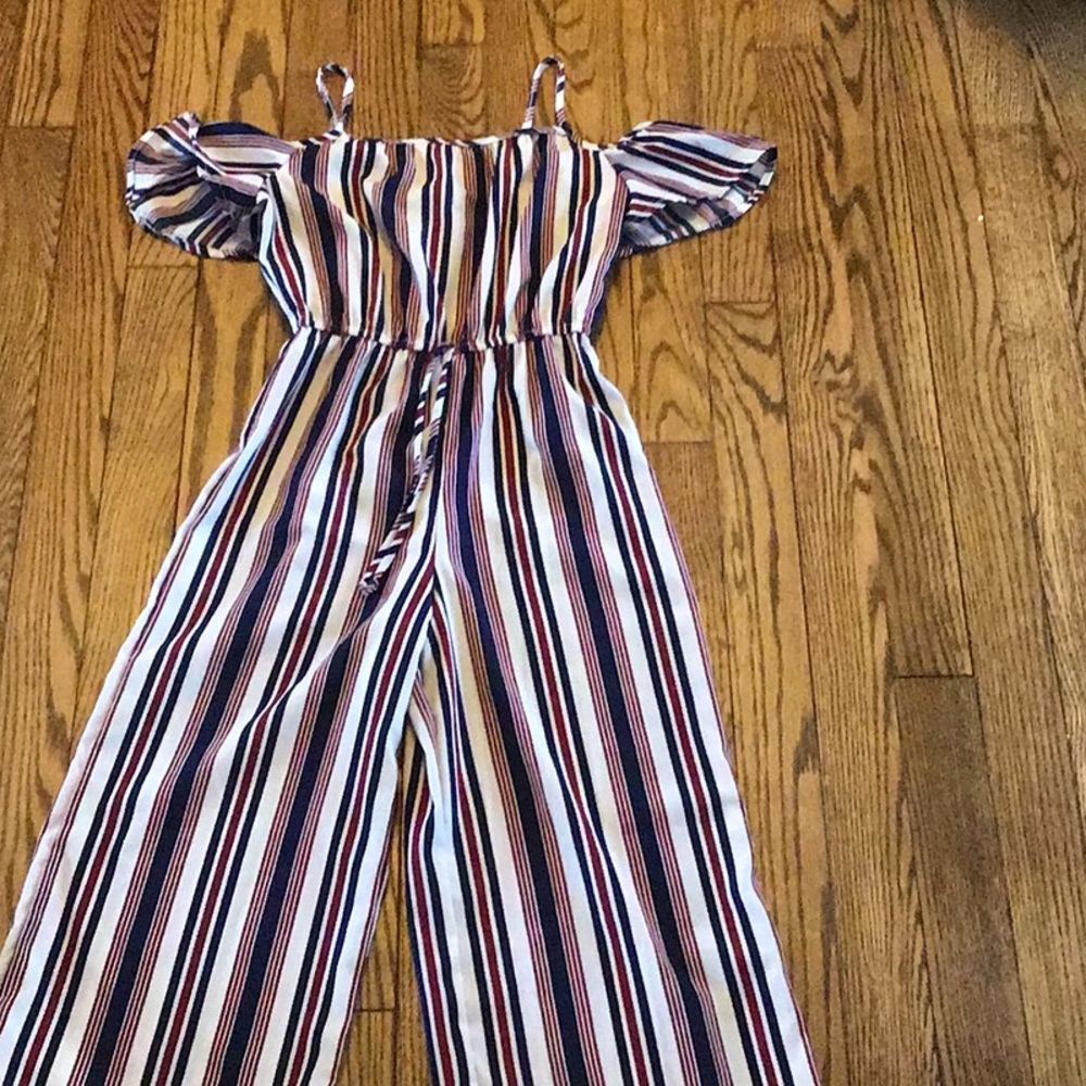 This is a very cute and fashionable romper